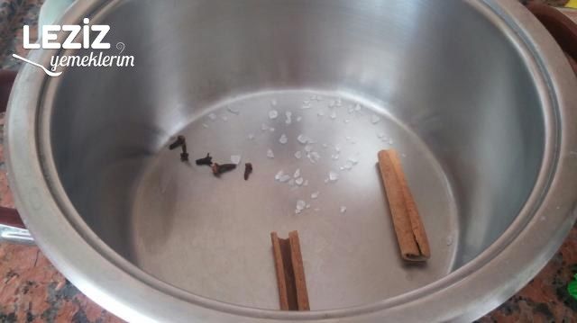 Buz Gibi Taze Reyhan Şerbeti Tarifi