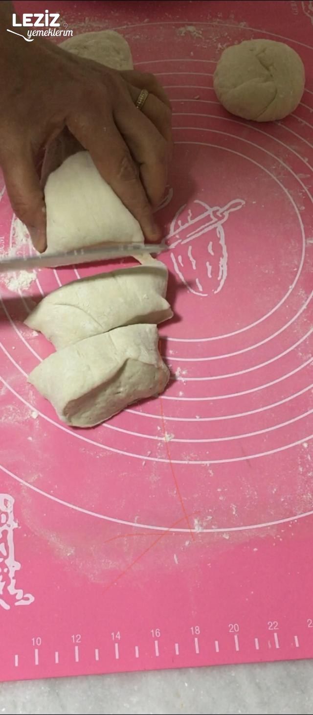 Ev Yapımı Kolay Lahmacun Tarifi