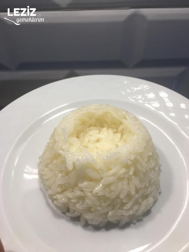 Tane Tane Sade Pirinç Pilavı Nasıl Yapılır