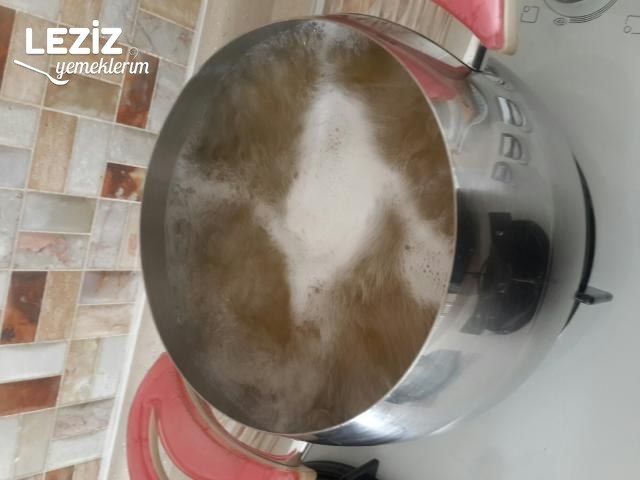 Ton Balıklı Fesleğenli Spagetti