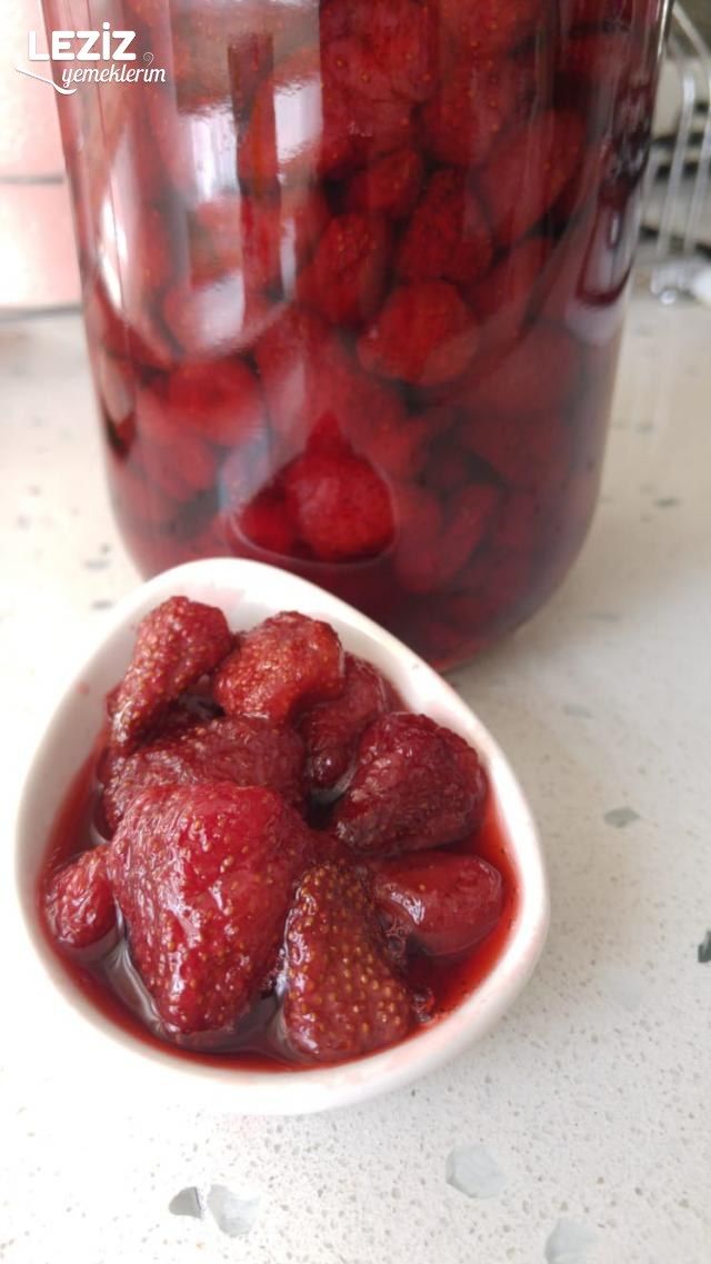 Tam Ölçüsüyle Nefis Çilek Reçeli Tarifi