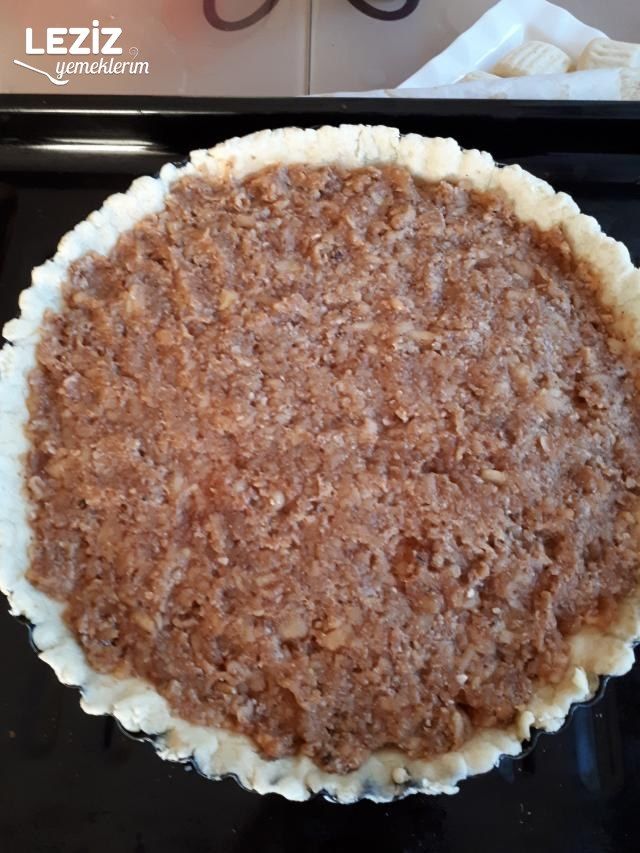 Nefis Elmalı Tart