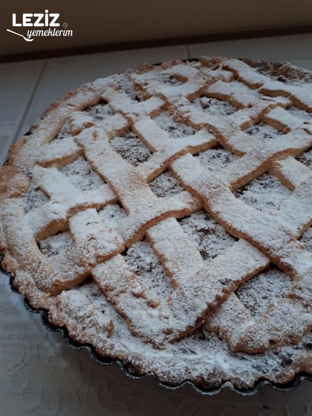 Nefis Elmalı Tart
