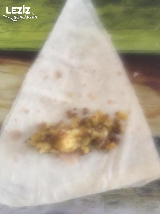 Kıymalı Patatesli Leziz Börek