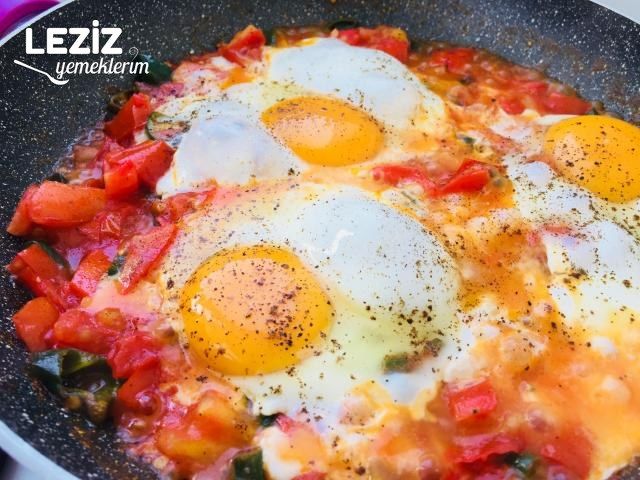 Kahvaltıya Biberli Menemen (Soğansız)
