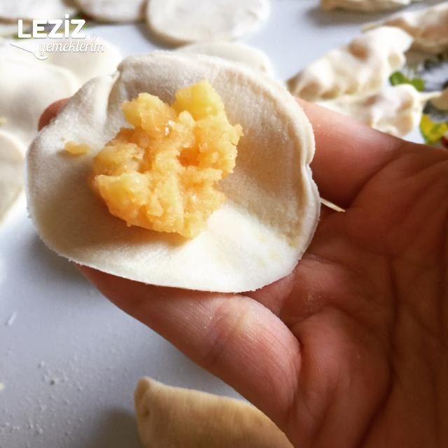 Psıhalive (Patatesli Çerkes Mantısı)