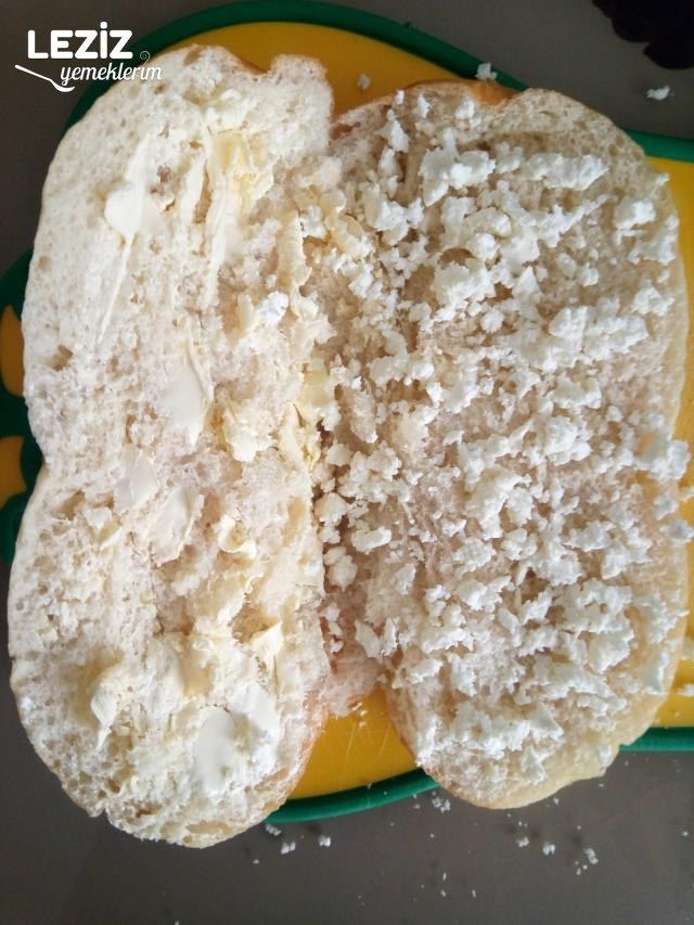 Peynirli Tost (Kahvaltıda Mis Gibi)