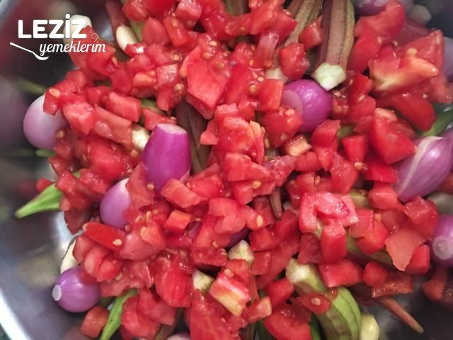 Zeytinyağlı Bamya Yapımı