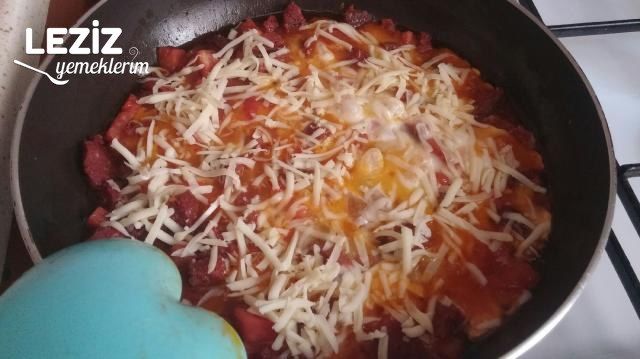 Kaşarlı Yumurtalı Nefis Sucuk Sote