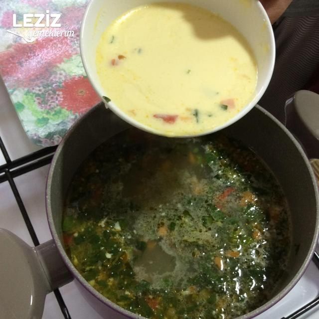 Kereviz Sapı Yaprağı Çorbası