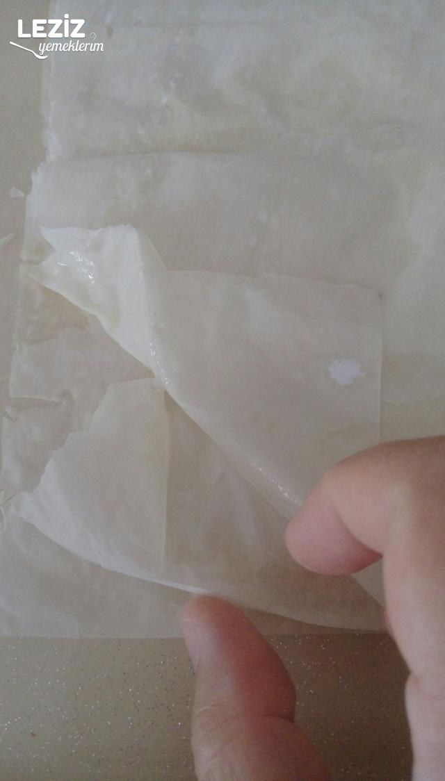 Baklavalık Yufka İle Çıtır Börek