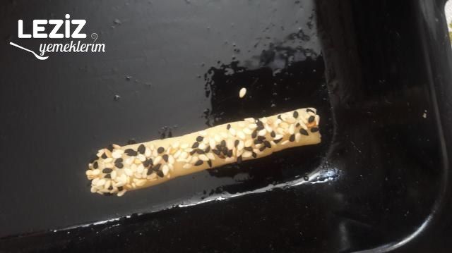 Tuzlu Susamlı Çubuk Tarifi