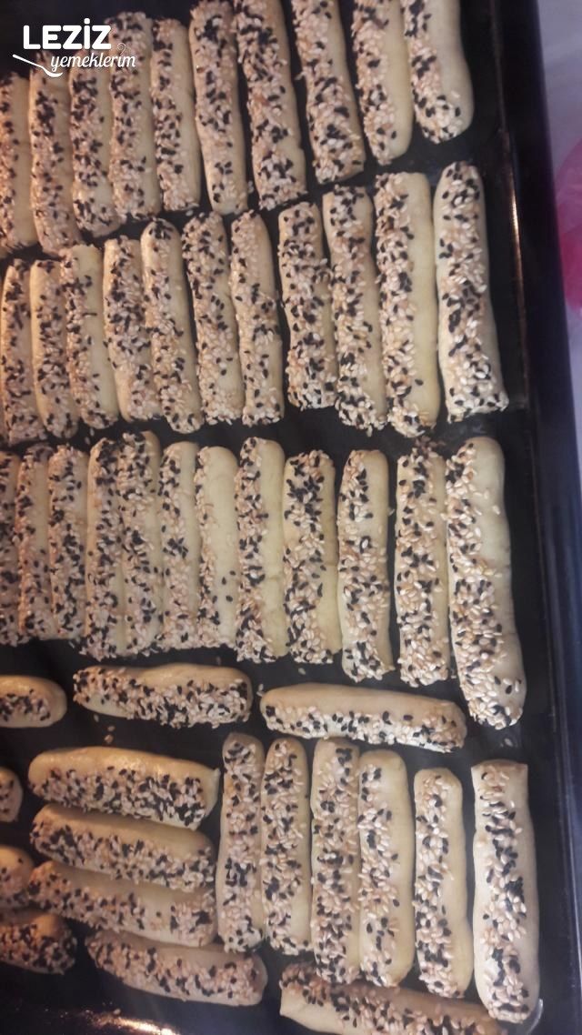 Tuzlu Susamlı Çubuk Tarifi