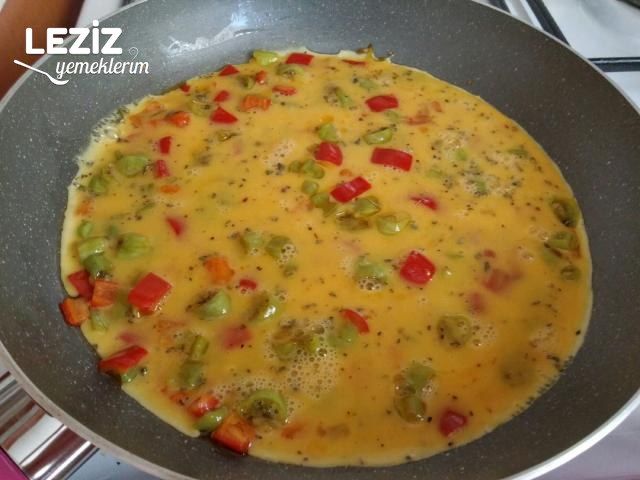 Leziz Kaşarlı Biberli Omlet