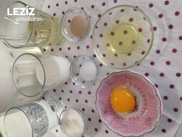 Domates Peynir Biberli Karnıyarık Poğaça