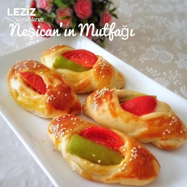 Domates Peynir Biberli Karnıyarık Poğaça