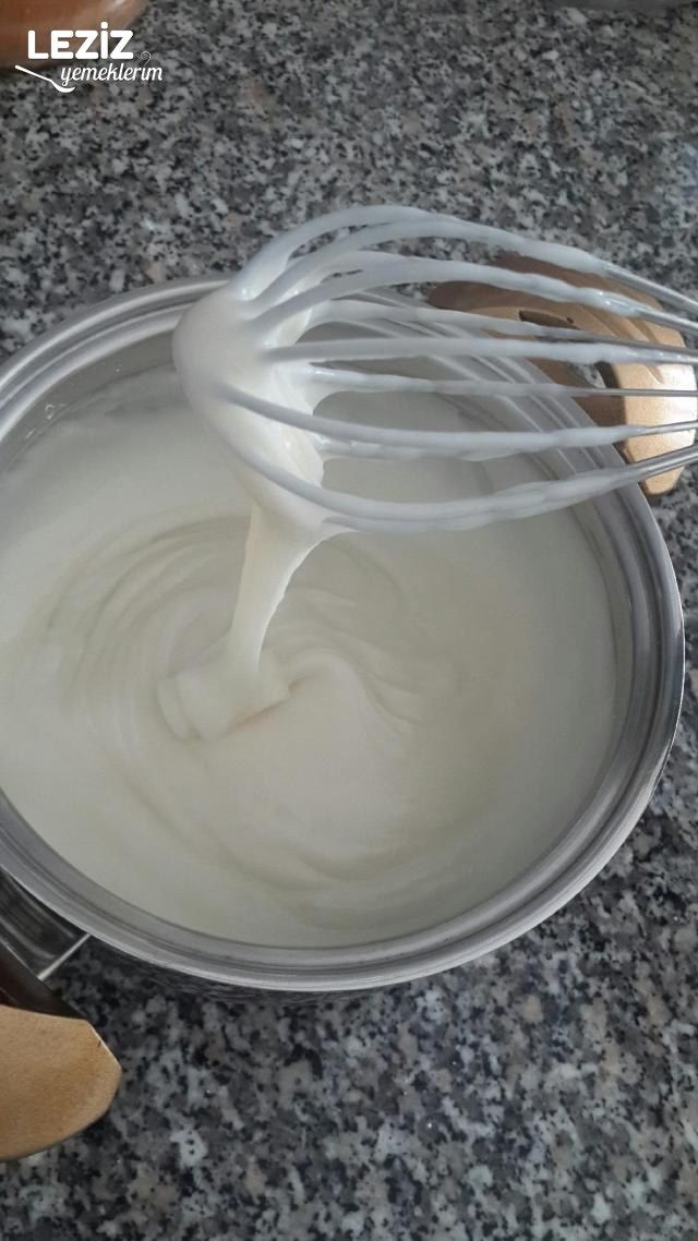 Yumurtasız Pastacı Kreması Leziz Yemeklerim