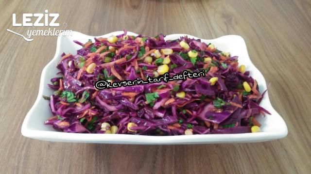 Nefis Mevsim Salatası Tarifi