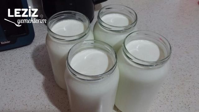 Kavanozda Ev Yapımı Yoğurt Tarifi (Püf Noktaları İle)