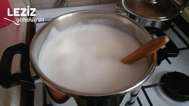 Kavanozda Ev Yapımı Yoğurt Tarifi (Püf Noktaları İle)