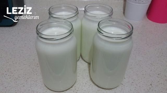 Kavanozda Ev Yapımı Yoğurt Tarifi (Püf Noktaları İle)