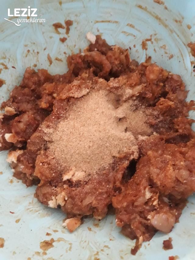 Tavuk Kıymasından Mangal Tadında Köfte