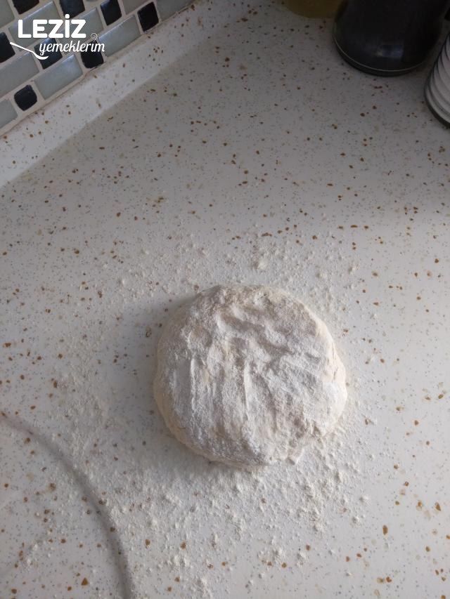 Kabartma Tozlu Pratik Pişi