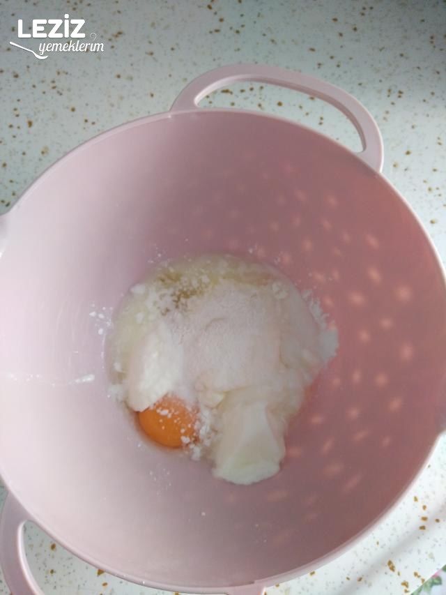 Kabartma Tozlu Pratik Pişi
