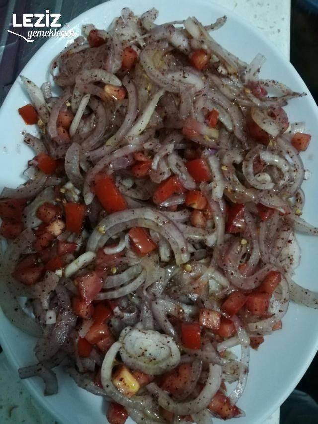 Soğan Salatası (Çok Faydalı-lezzetli)