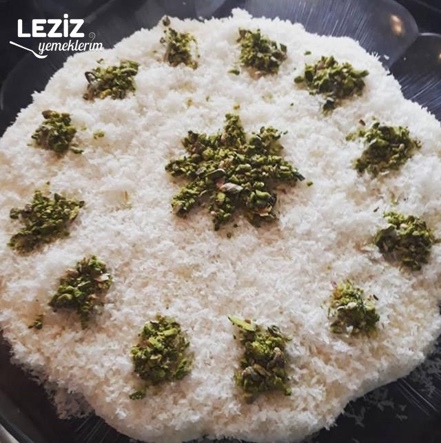 Kemalpaşalı Sütlü İrmikli Tatlı