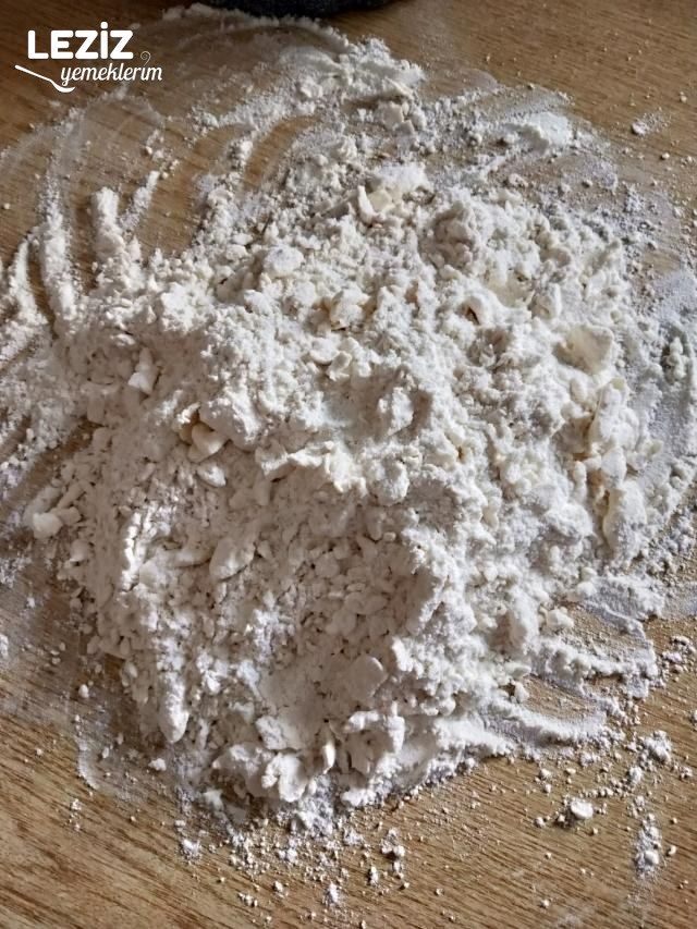 Pırasa Havuç Ve Peynirli Kiş