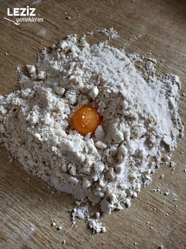 Pırasa Havuç Ve Peynirli Kiş