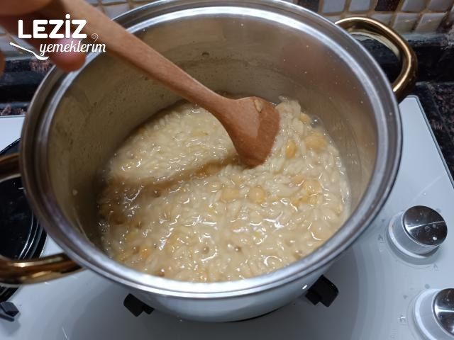 Nohutlu Şehriye Çorbası