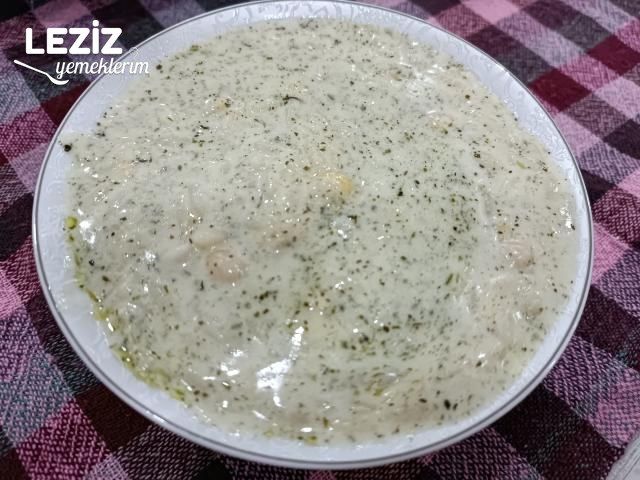 Nohutlu Şehriye Çorbası