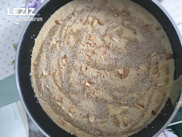 Susamlı Tahinli Kek