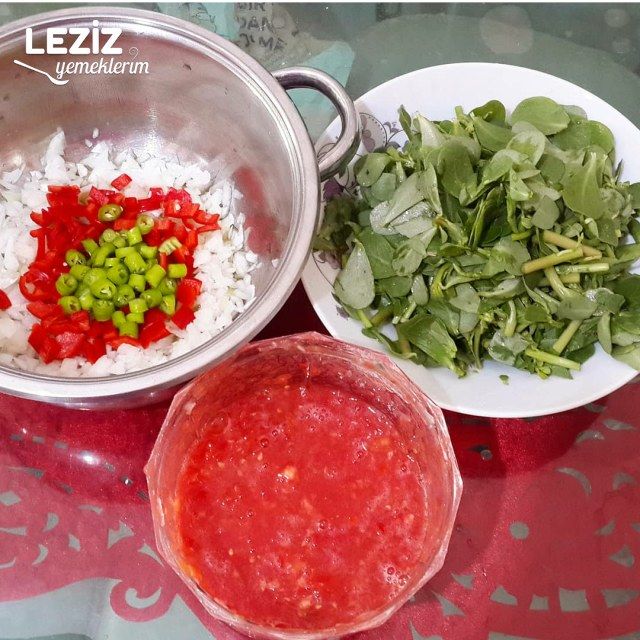 Nohutlu Bulgurlu Semizotu Yemeği