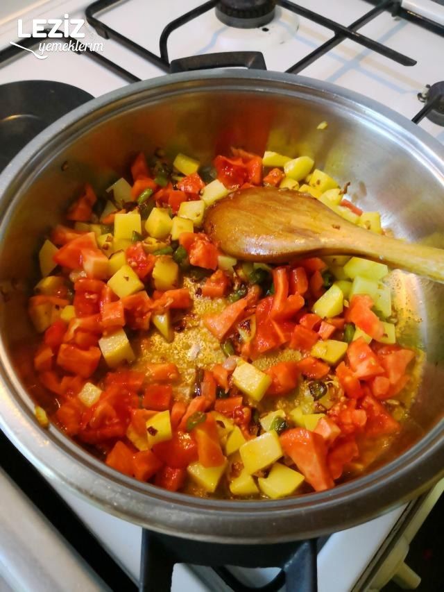 Patatesli Bulgur Pilavı