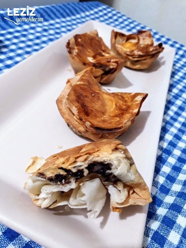 Çokokremli Börekcikler