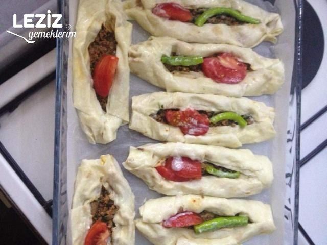 Yufkadan Kolay Kıymalı Pidecikler