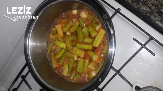 Zeytinyağlı Bamya Yemeği