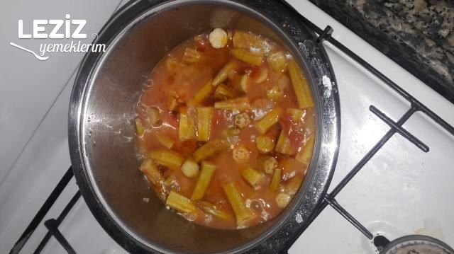 Zeytinyağlı Bamya Yemeği