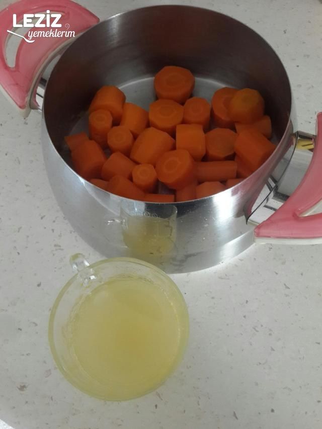 Havuçlu Lokum (Az Malzemeli)