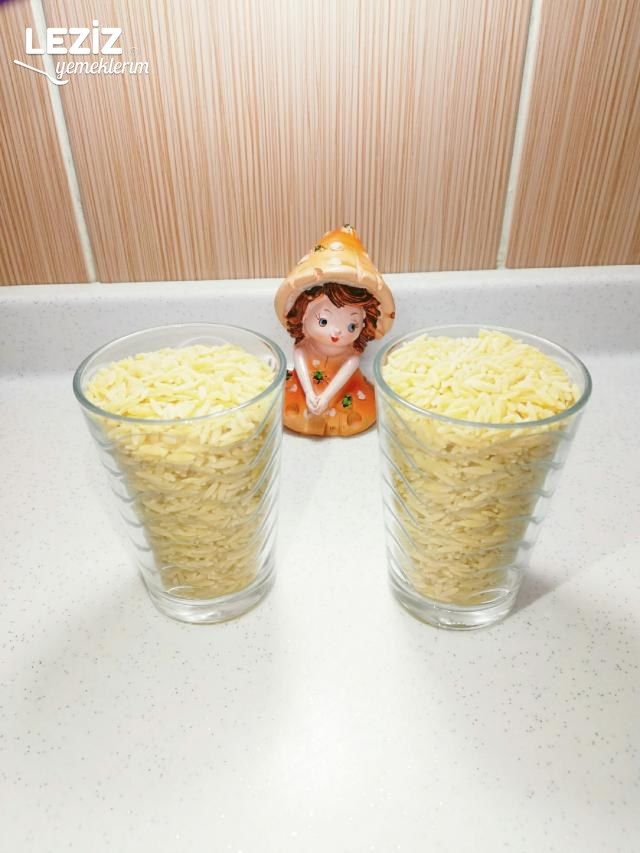 Tane Tane Arpa Şehriye Pilavı