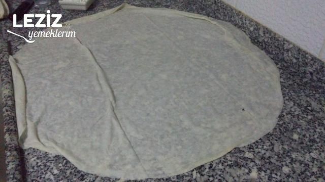 Kabarmaya Doymayan Pastane Böreği