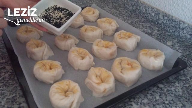 Kabarmaya Doymayan Pastane Böreği