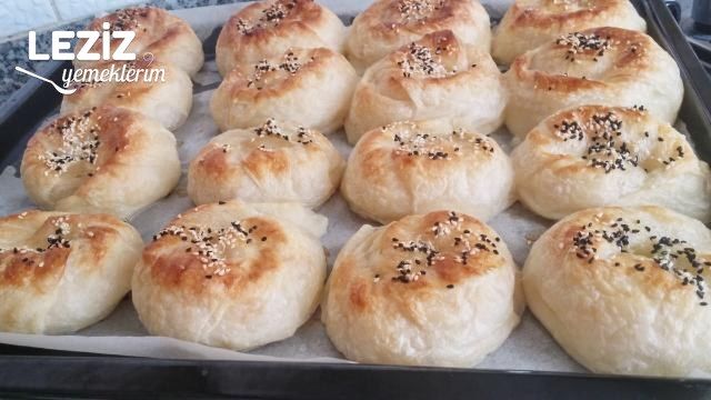 Kabarmaya Doymayan Pastane Böreği