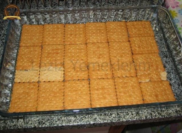 Kolay Bisküvili Pasta Yapımı (Aşamalı Anlatım)