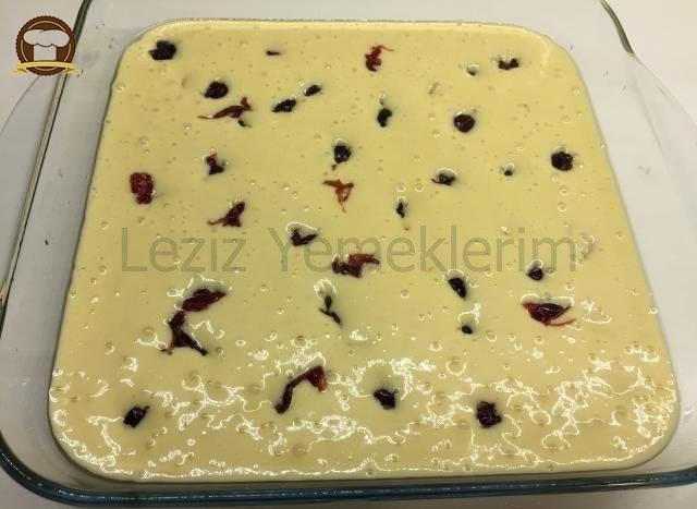 Çikolata Soslu Vişneli Kek