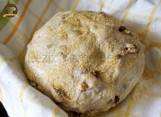 Cevizli Üzümlü Ekmek