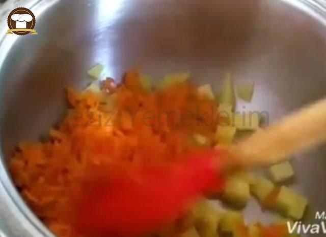 Misket Köfte Çorbası (Supa Topçeta)